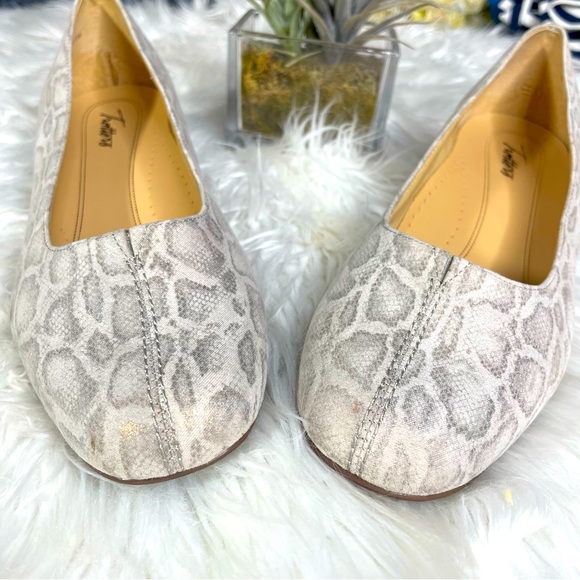 Trotters Doris Leather Pumps Grey Snake Print Sz. 10.5 - Picture 5 of 11